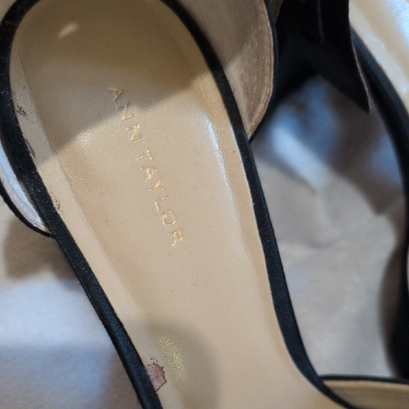 Ann Taylor Black Heels with X-Strap Design - Picture 3 of 5